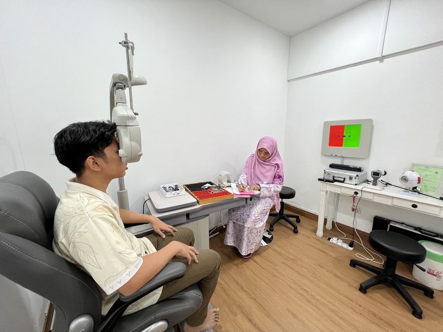 Photo of Azhana Optometrist Kota Bharu — optical shop in Kota Bharu, by Affif Rusli · Google