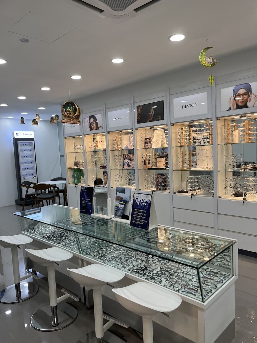 Photo of Menara Optometry Seksyen 3 Bandar Baru Bangi — optometrist in Bangi, by nur.syahirah. zakaria · Google